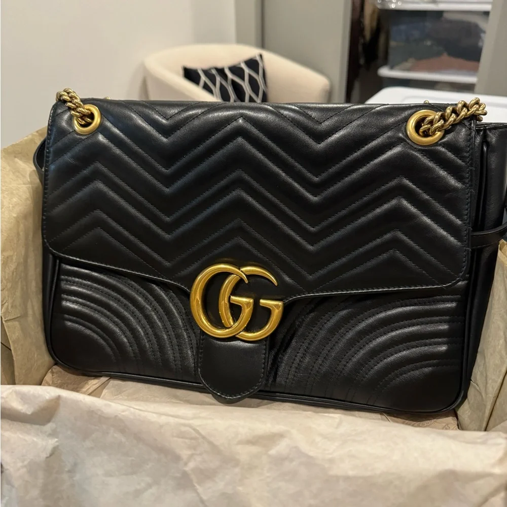 Gucci Marmont Leather Shoulder Bag in Large Size - Picture 2 of 14
